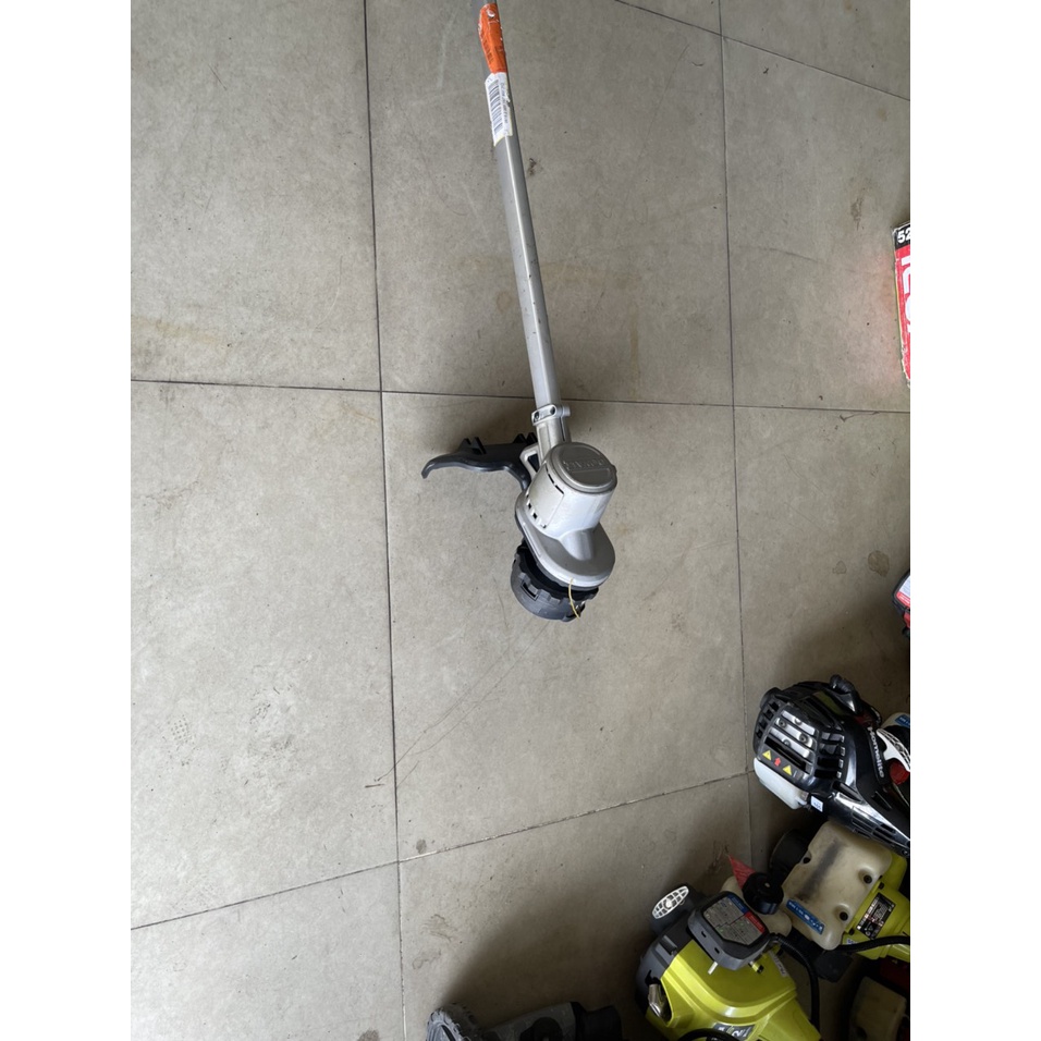 THÂN MÁY CẮT CỎ DEWALT 20V - DCST922