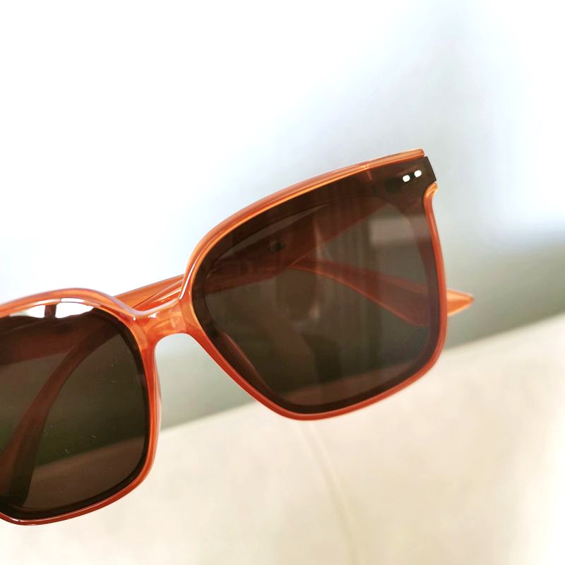 Kính Mát Thời Trang Đi Biển Cho Nữ Mã 2021