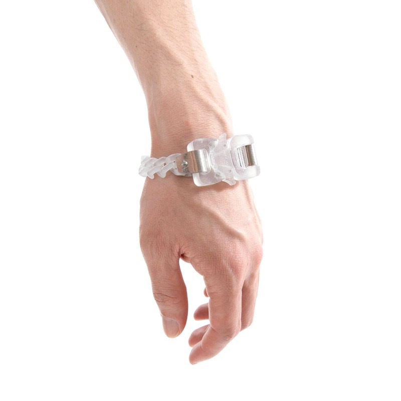 Vòng cổ thiết kế trong suốt dạng chuỗi xích cổ điển