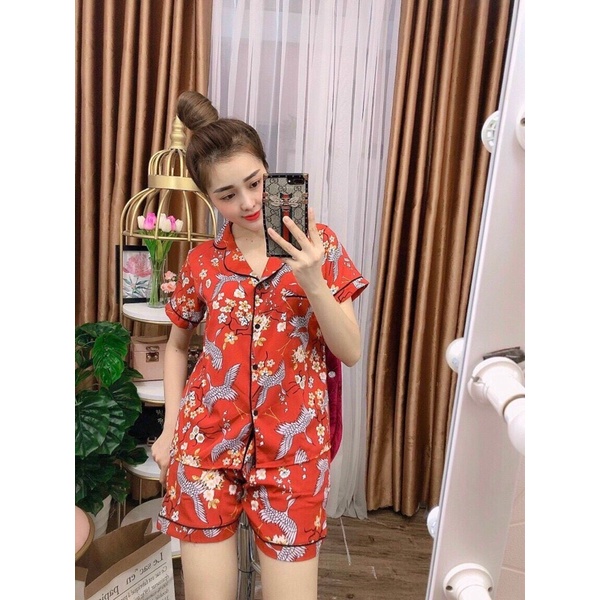 Đồ Bộ Lụa lửng latin cổ tròn cộc tay *siêu cute* nhé. Hình và mẫu chụp là ẢNH THẬT 100%
