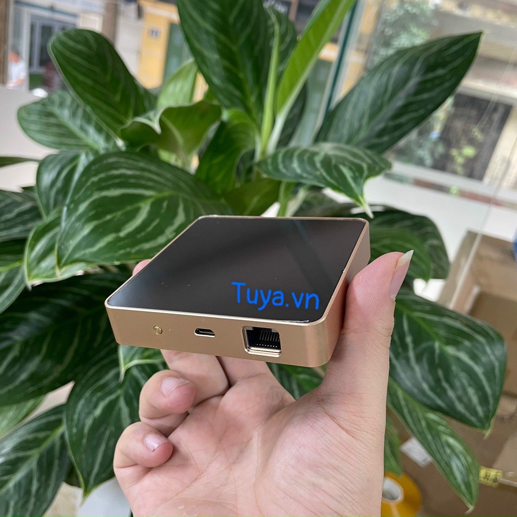 Trung Tâm Điều Khiển Nhà Thông Minh Viền Kim Loại Zigbee 3.0 Tuya THA3