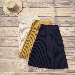 Combo chân váy, áo vest, dép sục
