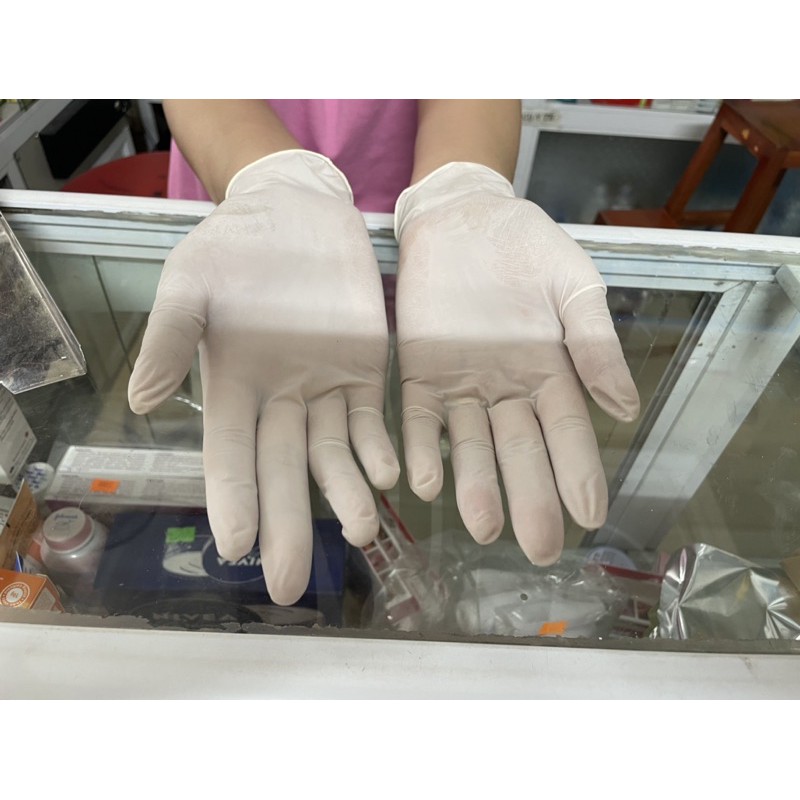 Găng tay y tế có bột HTC Gloves( Cao su thiên nhiên )
