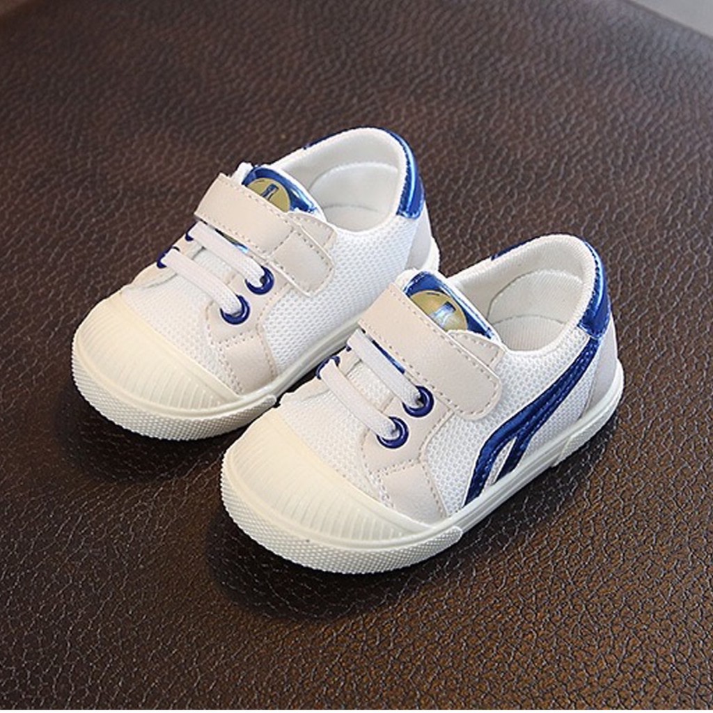 Giày bata cho bé
