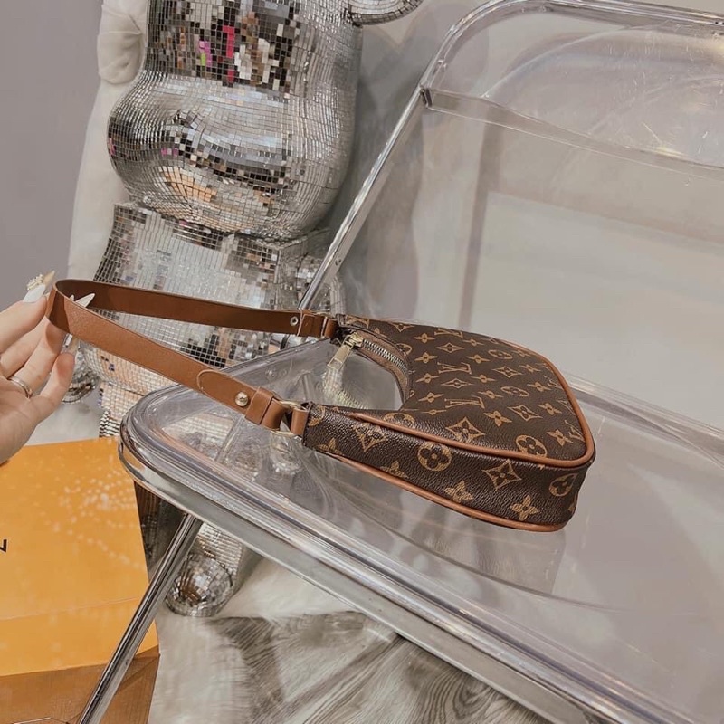 Túi kẹp nách lv dáng bầu về hàng