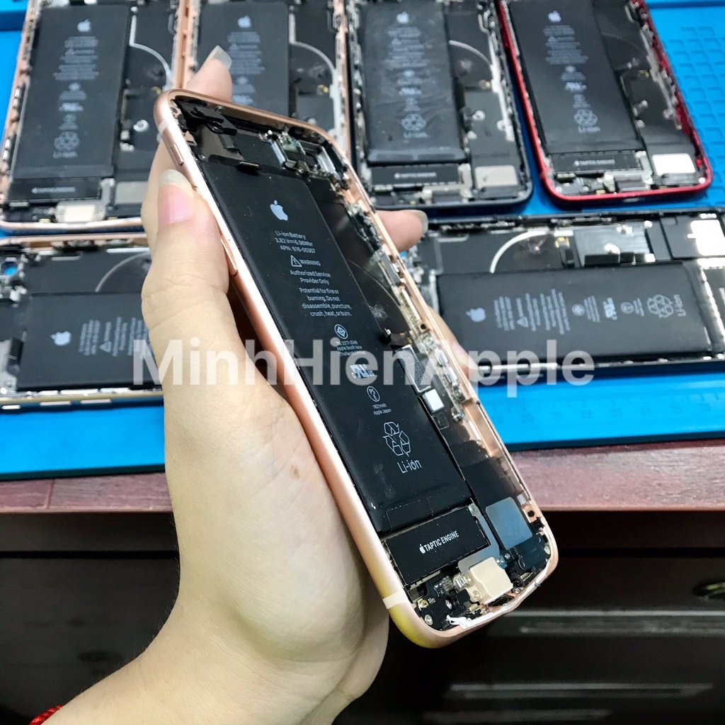 Cụm iPhone 8 đục lỗ, không main, không camera sau bán cho thợ lấy linh kiện