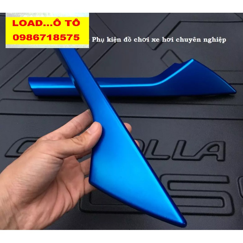 Ốp Mặt Ca Lăng Trên Toyota Cross 2022-2020 Màu Xanh Cá Tính Inox