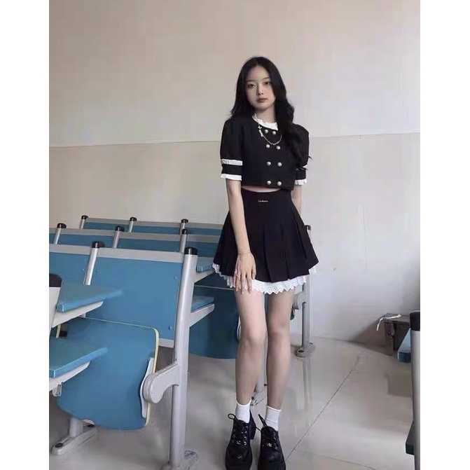Set áo croptop tay ngắn viền bèo tiểu thư và chân váy xòe phối ren