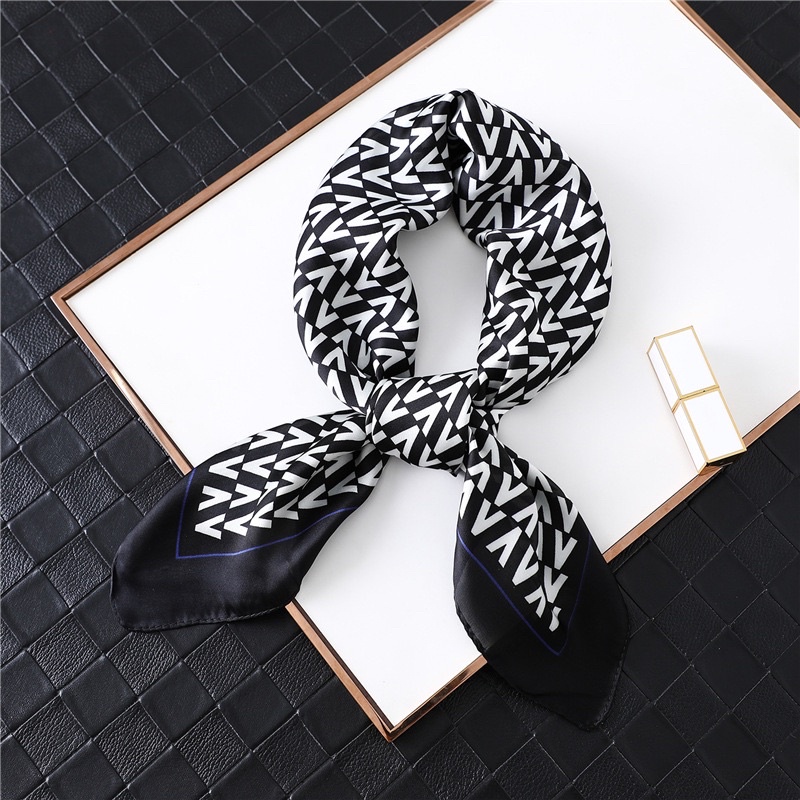 Khăn turban lụa vuông size 70x70cm - Maben