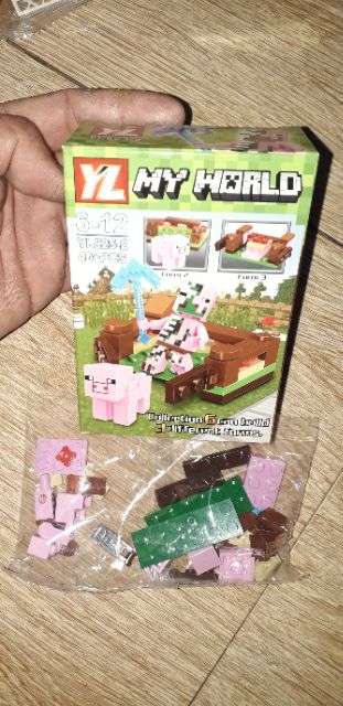 Lắp ráp 1 hộp LegoMinecraft MyWord 825 có 40 chi tiết bằng nhựa ABS rất đẹp
