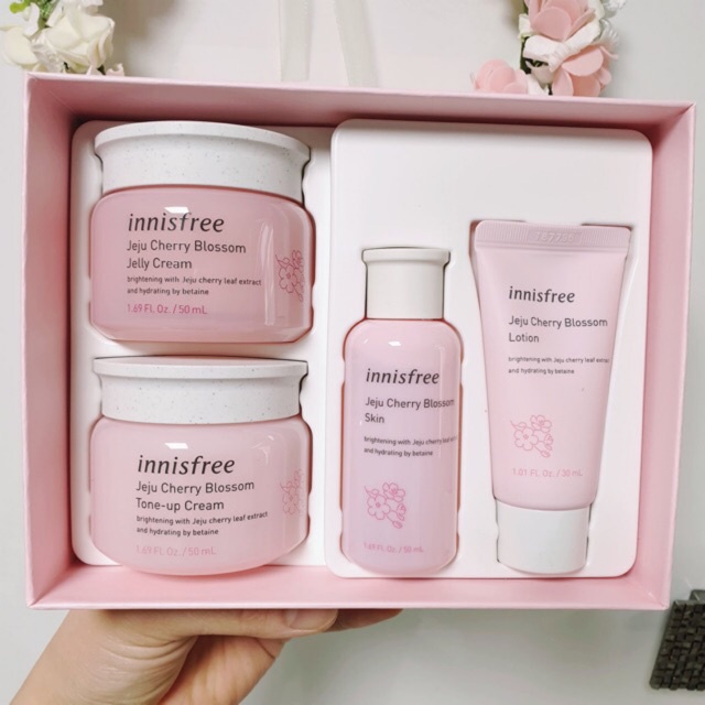 BỘ DƯỠNG ẨM DƯỠNG TRẮNG NÂNG TONE CHIẾT XUẤT HOA ANH ĐÀO INNISFREE JEJU CHERRY BLOSSOM CREAM DUO SET