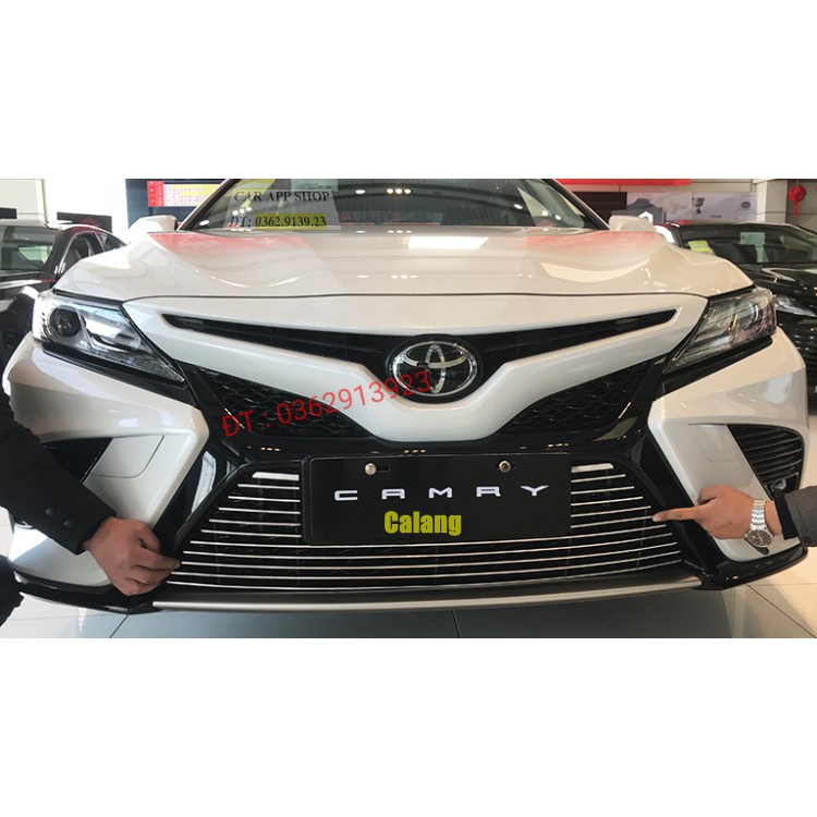 Mặt calang Toyota Camry XSE 2018 bản Mỹ  hợp kim sáng bóng