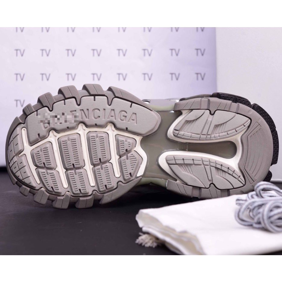 Giày Sneaker Ba Len TRACK 3.0 Xám