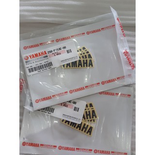 Tem chữ Yamaha nhỏ đen