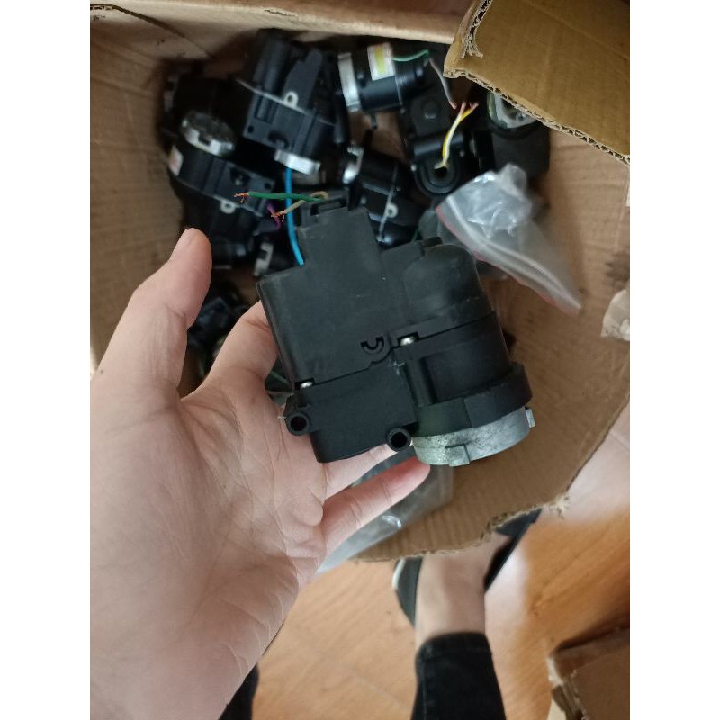 Motor gập gương Huyndai I10, I20, I30