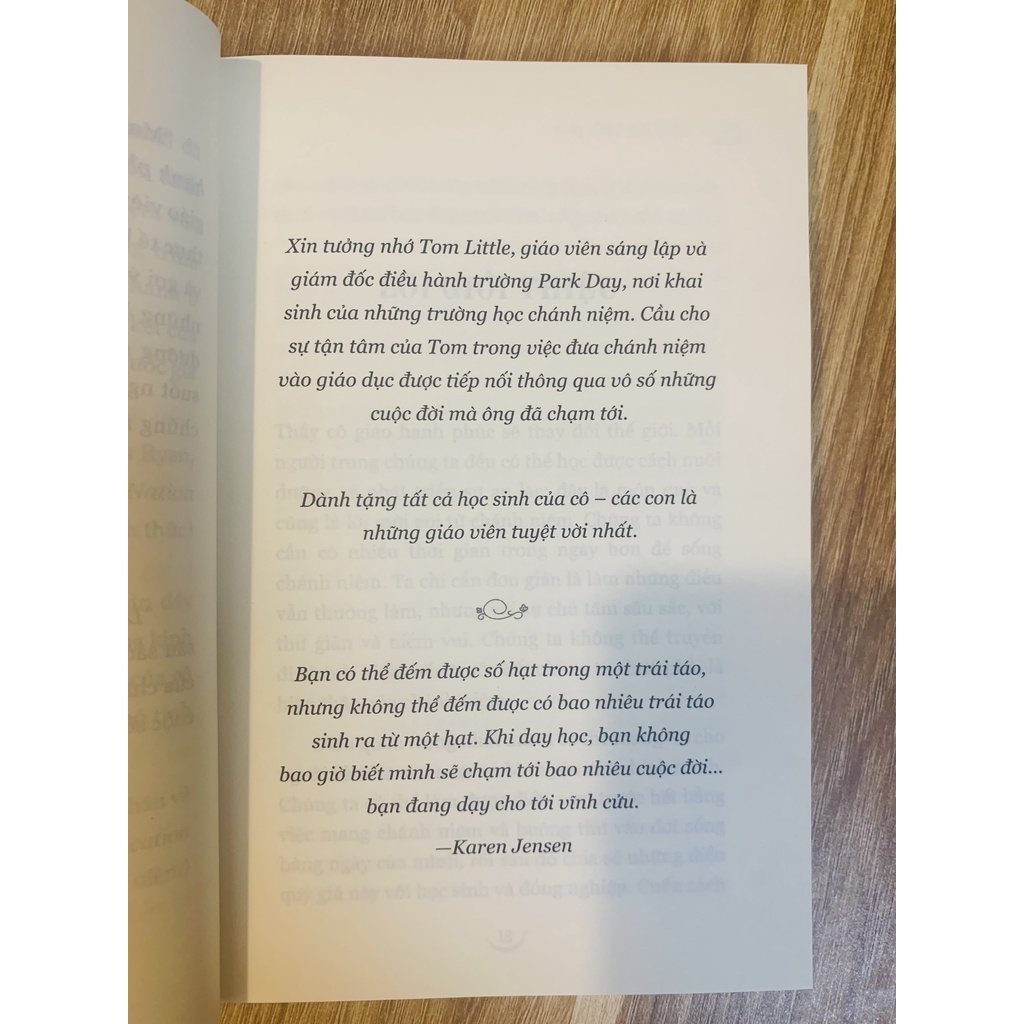 Sách - Lớp Học Hạnh Phúc