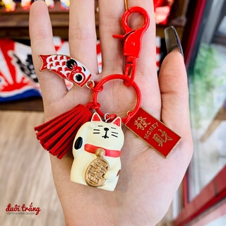 Móc khoá mèo 2 màu trắng đen có tua rua và cá Koi - MK30 (được chọn màu)