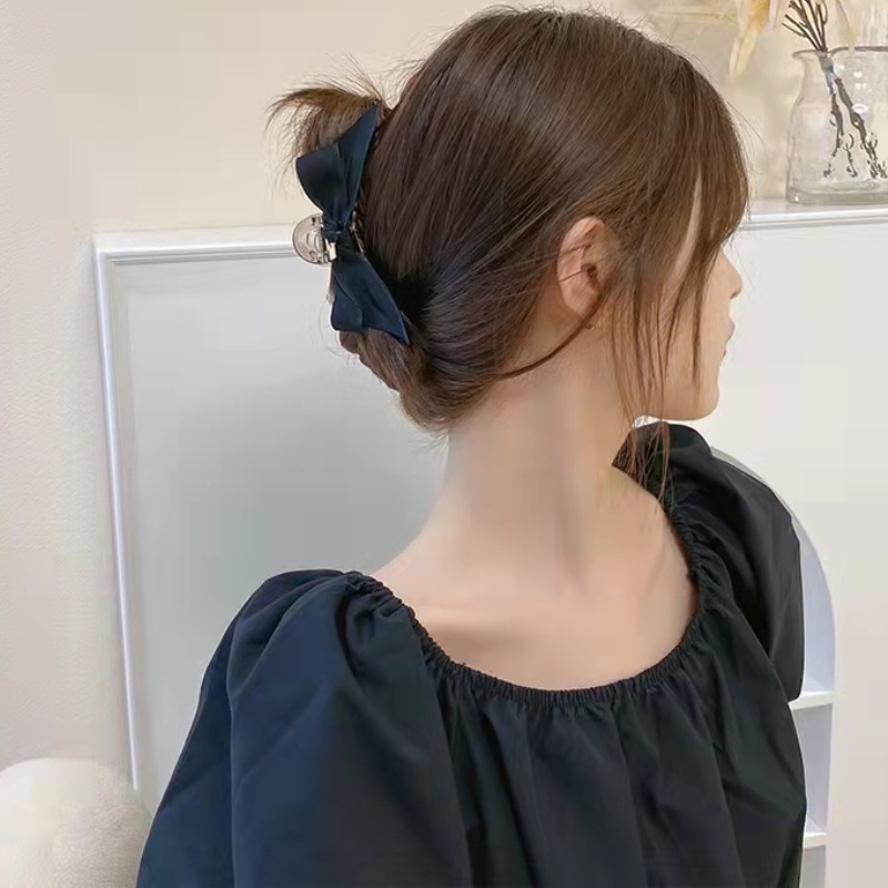 Kẹp TóC MàU TrắNg Đen ThờI Trang Cho Nữ