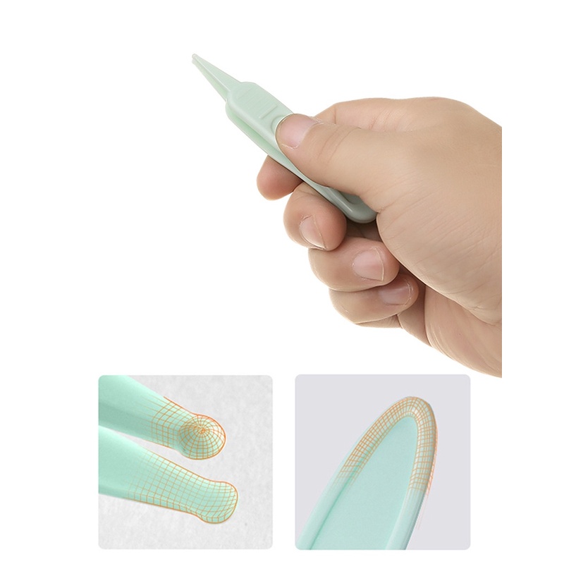 Dụng cụ hút mũi silicon 15 độ kiểu gấu hoạt hình không gây đau mũi cho bé