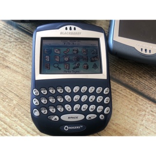 Điện thoại Blackberry 7290 pin gù (Đã qua sử dụng)