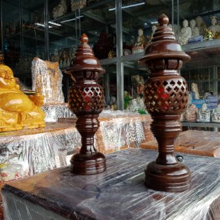 Cặp đèn thờ gỗ tràm bông vàng cao 35 cm