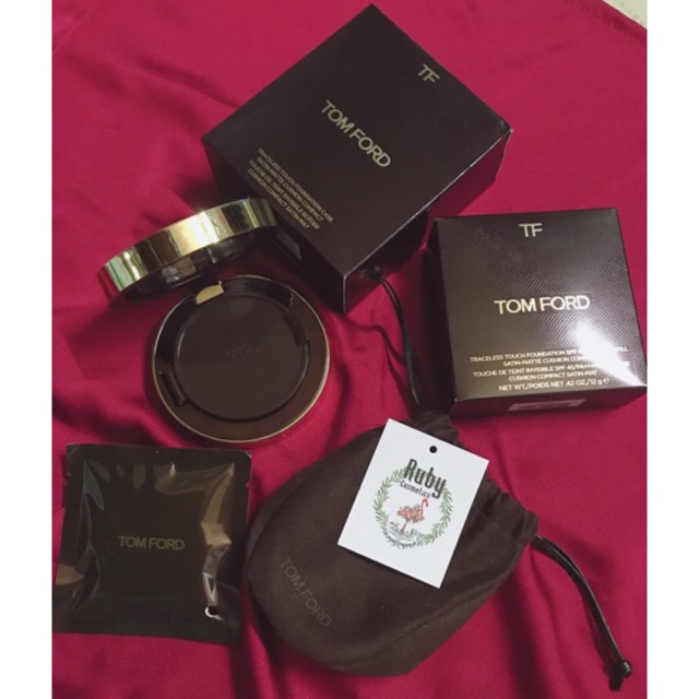Phấn Nước / Cushion Tom Ford Traceless Touch Foundation Case Satin - Matte Cushion SPF 45 /PA++++ 2018 | BigBuy360 - bigbuy360.vn