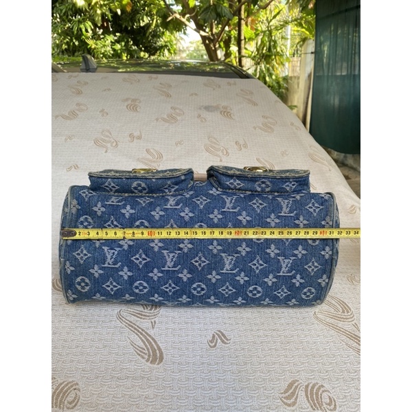 Túi chuẩn si. Túi qua sử dụng. Khách vui lòng xem hình nếu muốn biết thêm thông tin sản phẩm mời khách vô chat . Thanks.