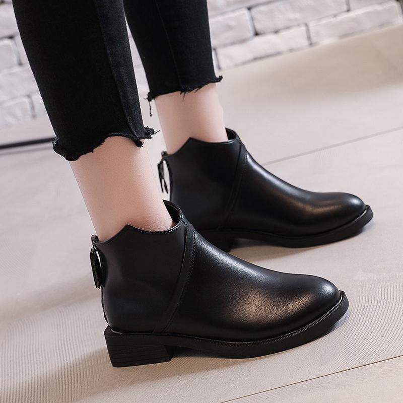 🔥✨Giày ngắn🔥Giày Martin🔥Giày Bốt Ngắn Sang Trọng Nữ Flat Bông Tai Kẹp Phong Cách Nữ Giày Bốt Khỏa Thân Anh Ống Ngắn Thu Đông Giày Da Nhỏ Hợp Thời Trang Giày Bốt Martin Tất Cả Trận Đấu Giày Bốt Cặp Đôi Kích Thước Lớn
