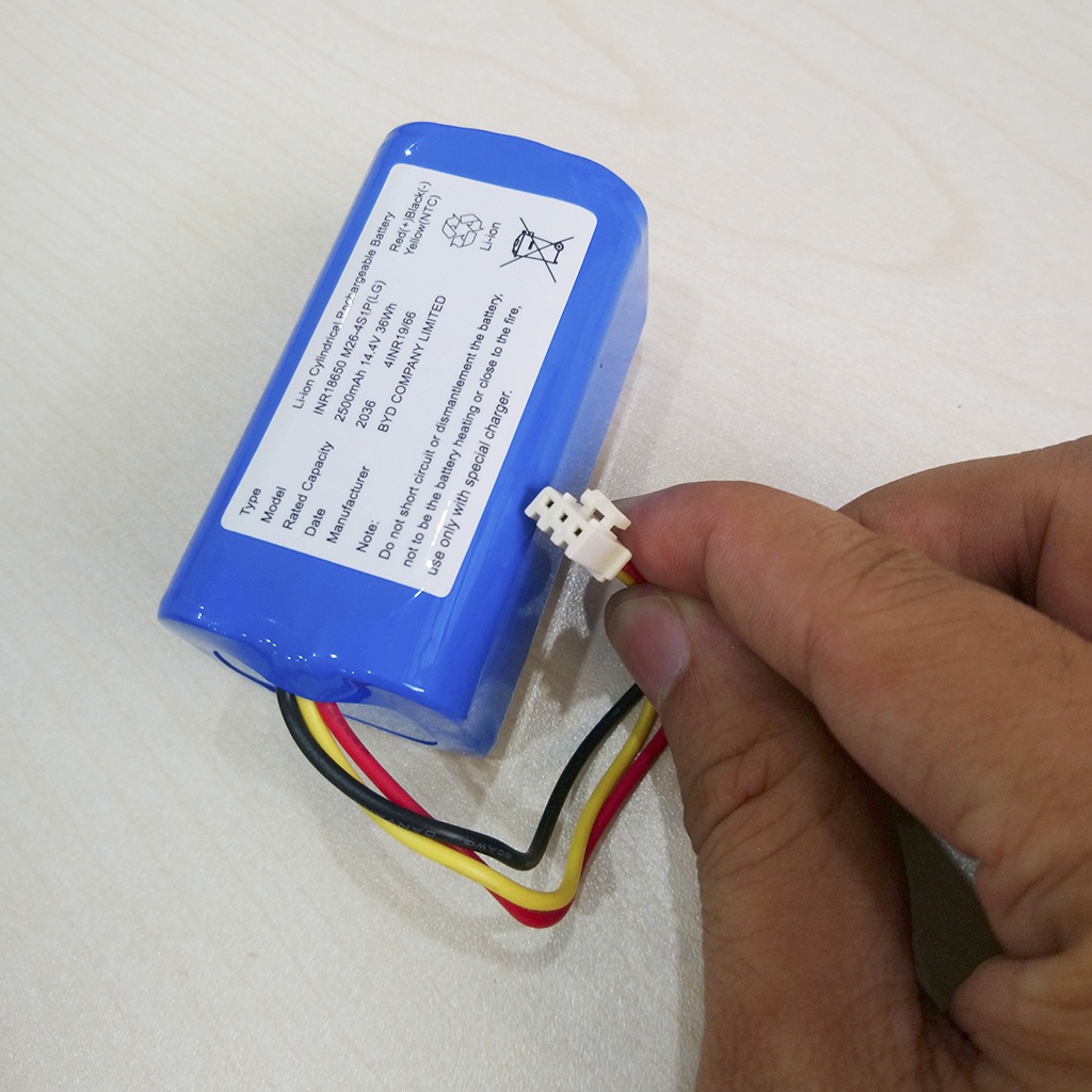 PIN CHO ROBOT HÚT BỤI LIECTROUX C30B - BẢO HÀNH 6 THANG, PIN MỚI 100%