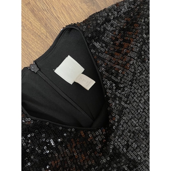 Váy seqiun bling H&M auth