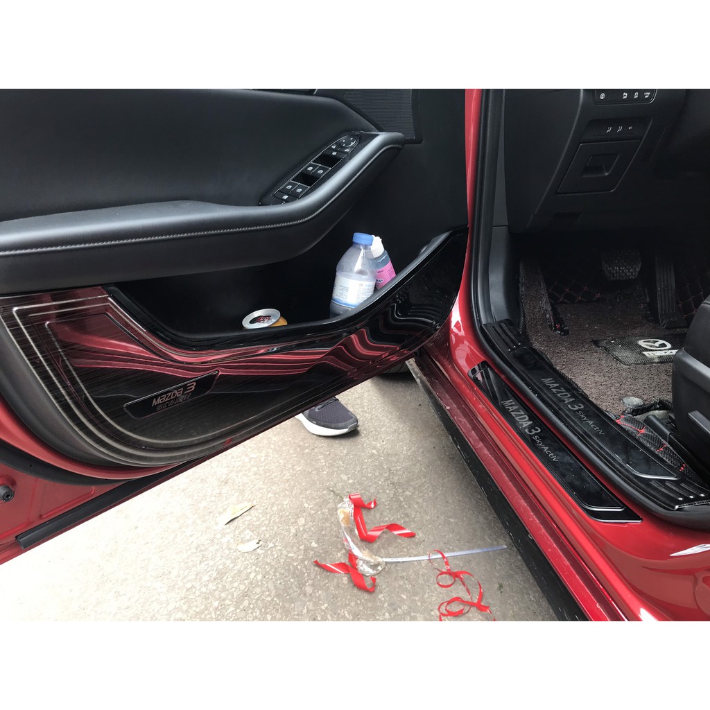 Ốp Tapli cánh cửa xe Mazda 3 2020, chất liệu Titan Cao Cấp