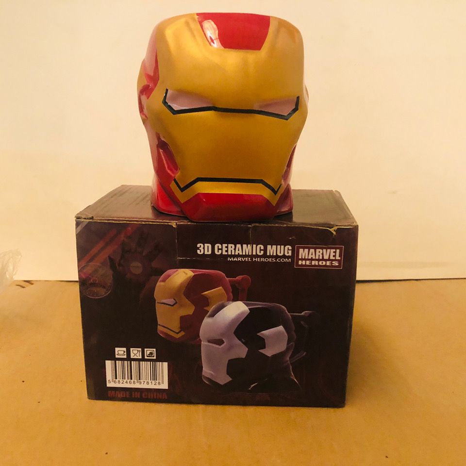 Cốc Uống Nước Bằng Sứ Dung Tích Lớn In Hình Iron Man Marvel Làm Quà Tặng Sinh Nhật
