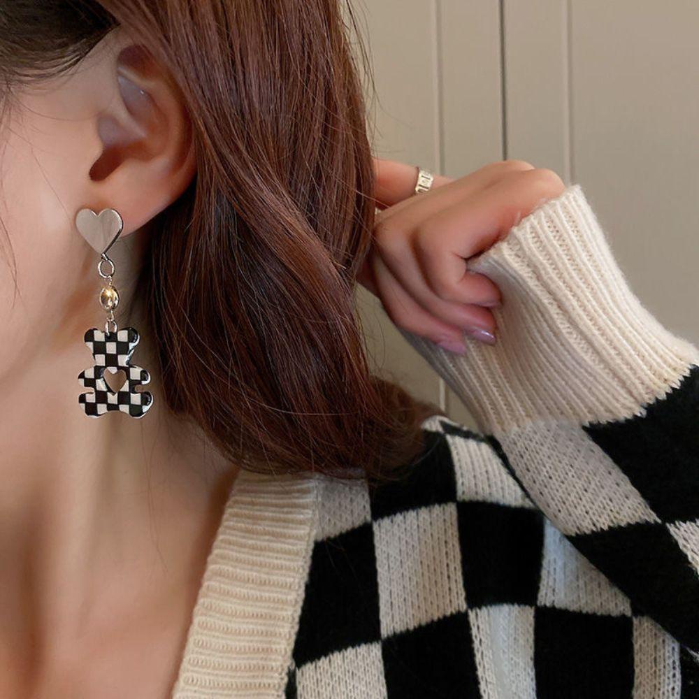 MXGOODS Vintage Asymmetric Heart Earring Studs Black White Women Ear Studs Korean Style Earrings Trendy Fashion Jewelry Checkerboard Bear Exquisite Gift Temperament Dangle Earrings/Multicolor