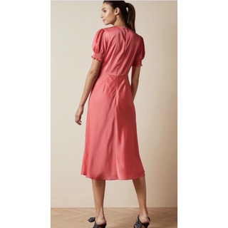 ĐẦM TIỆC XUẤT XỊN TED BAKER