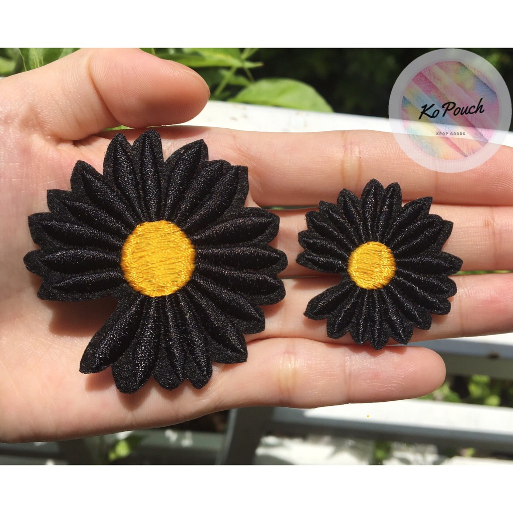 Sticker ủi / miếng thêu hình hoa cúc daisy màu đen, patch custom giày para-noise vers 2.0 G-Dragon Peaceminusone x AF1
