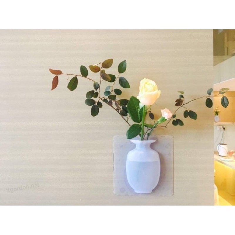 Bình hoa dán tường bằng silicon TIỆN DỤNG