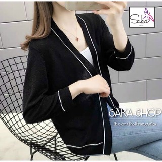 Áo khoác len mặc kèm váy