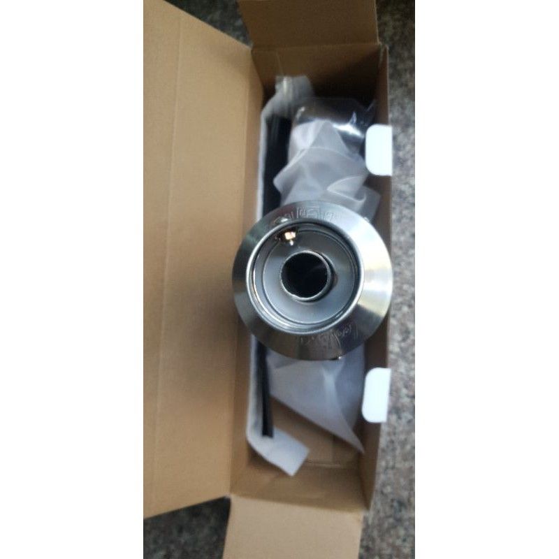 Pô Leovince cacbon ngắn