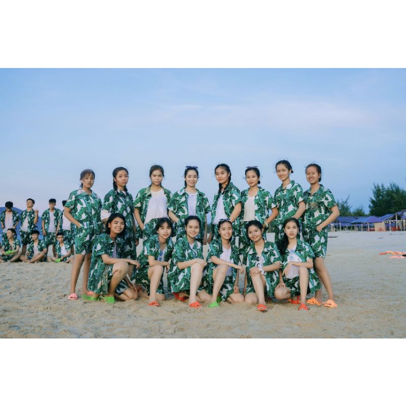 Combo sẵn nhiều quần áo nhiều size của khách