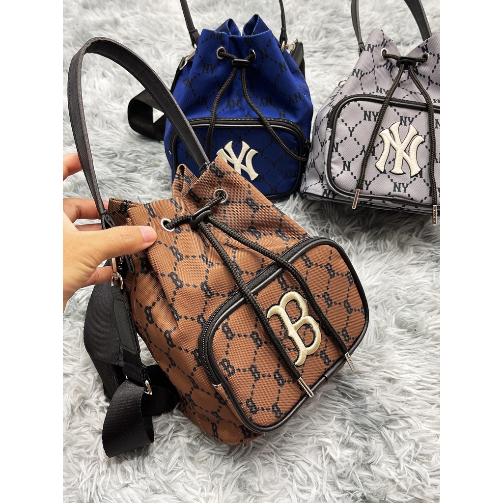 Túi đeo chéo MLB NY Boston BASIC BUCKET BAG - BROWN MONOGRAM hàng dư xịn