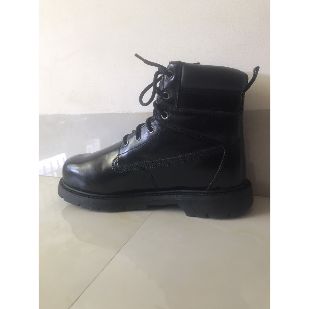 GIÀY CAO CỔ LÓT THÉP