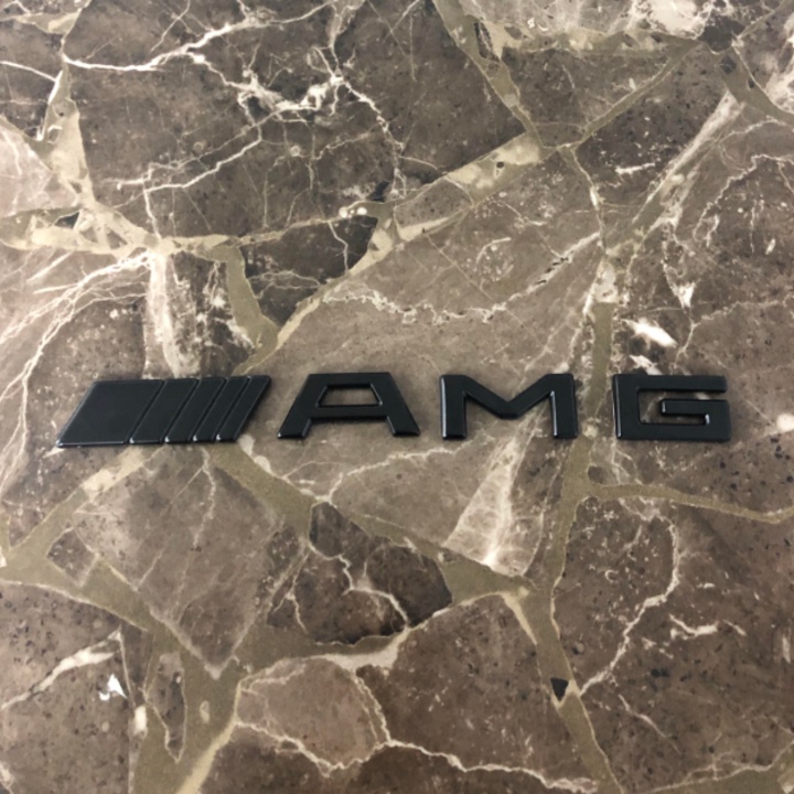 Logo chữ nổi AMG 3D hợp kim inox dán xe đuôi ô tô - Kích thước 19x2cm