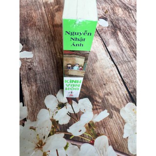 Sách - Kính vạn hoa tập 4