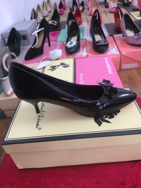 Xả hàng cao gót size 38