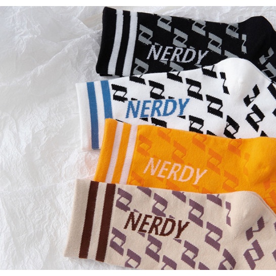 Vớ Tất NERDY cao cổ Nam Nữ phong cách thể thao, trẻ trung, năng động.