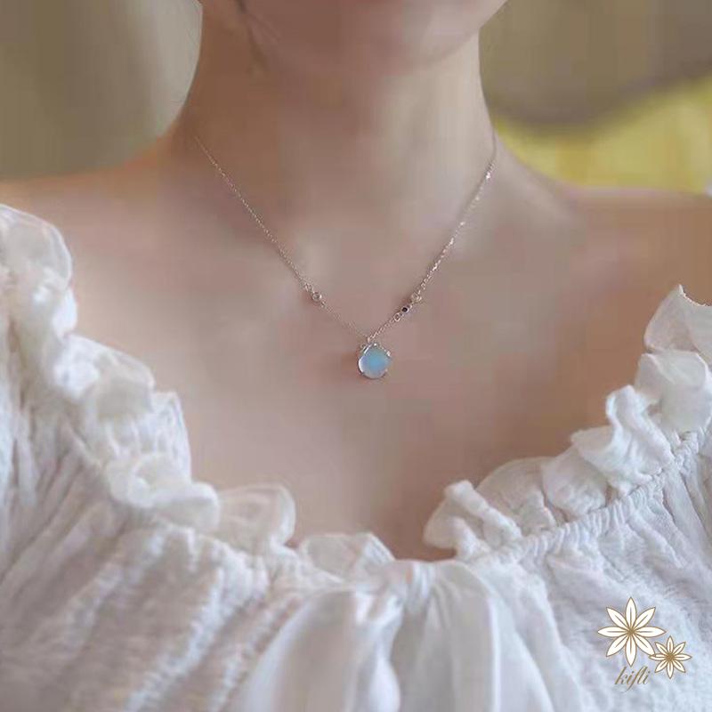 Vòng cổ Mặt Hình Bướm Đính Đá Mặt Trăng Thời Trang Cho Nữ