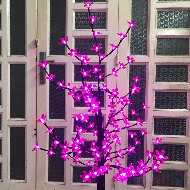 Đèn LED Hình Cây Hoa Đào Màu Hồng. Cao 1.2m Gồm Đế