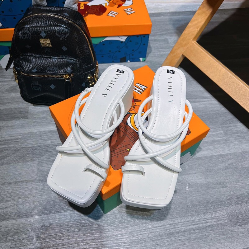 XUỒNG QUAI CUỘN XỎ NGÓN ( D1668 D1669 D1670 )