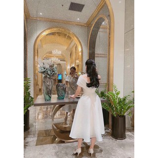 ĐẦM XOÈ LỆCH VAI CỘT EO