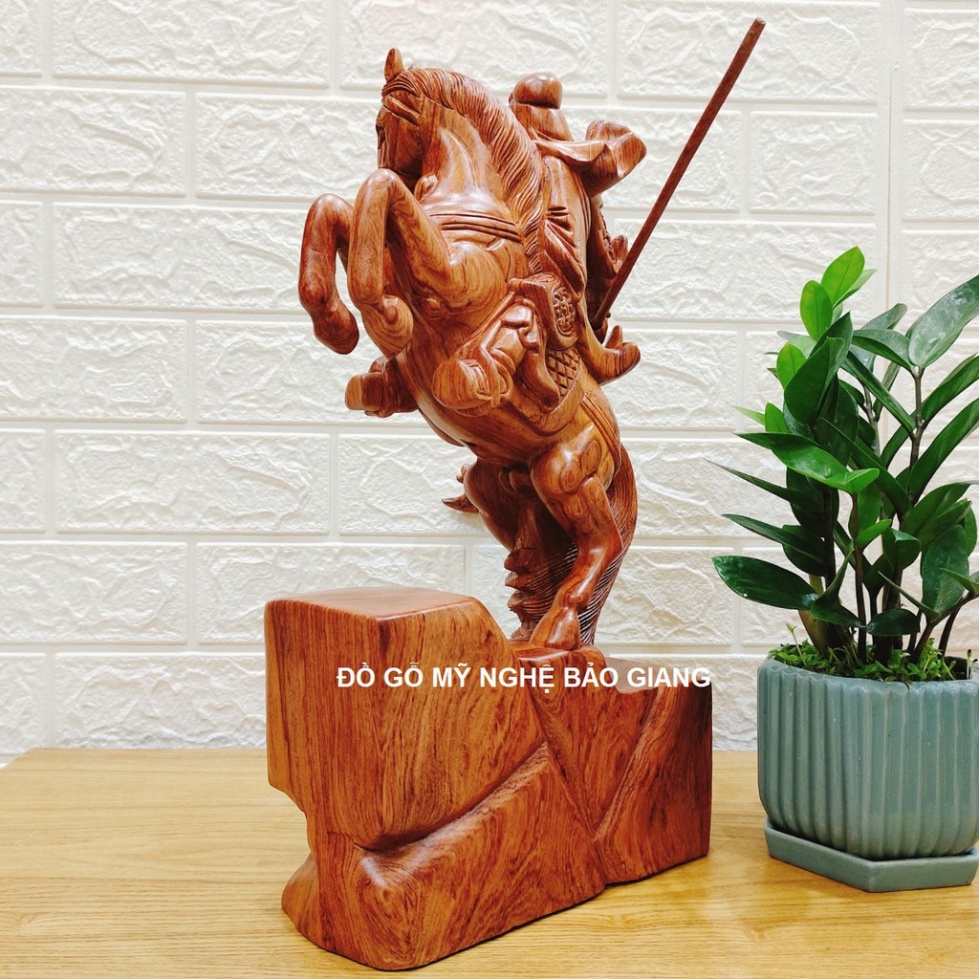 Tượng quan công cưỡi ngựa gỗ hương cao 40 cm